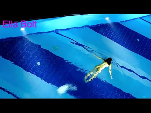 ❤️ Ech kann net ophalen ze kucken, jonk Blond gefaange schwammen plakeg am ELLA BOLT Resort Pool Just Porno bei eis lb.pornoreino-com.ru